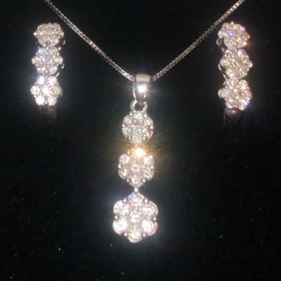 21stone Diamond necklace & earring set 10kt/14k - Picture 4 of 8
